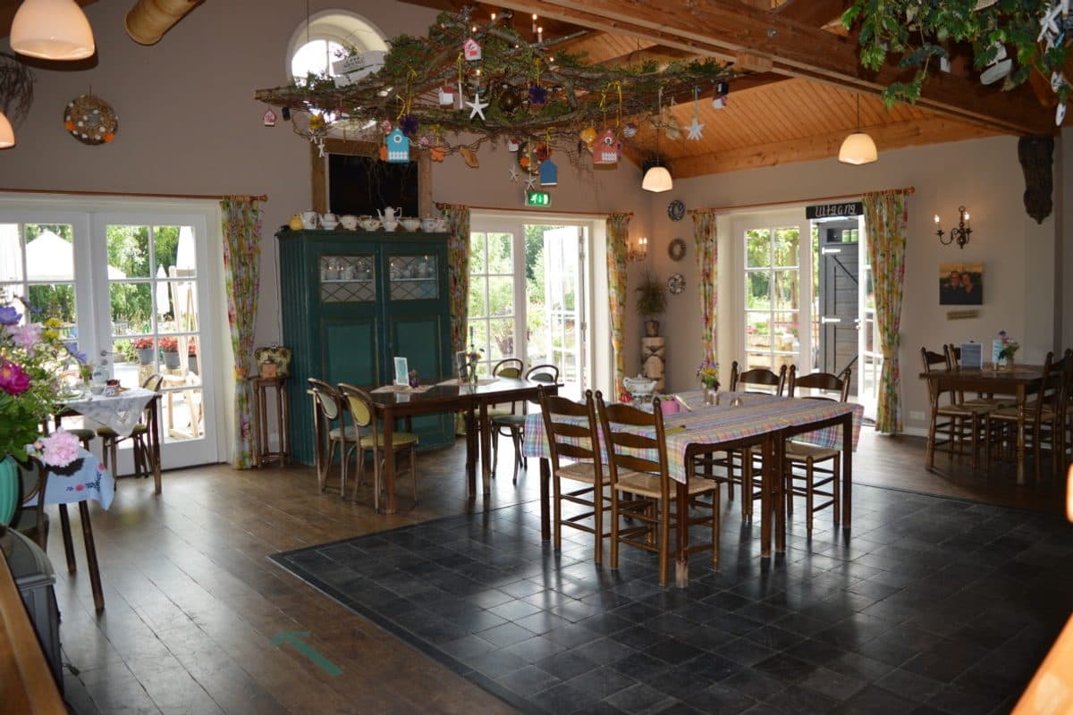 Theehuis en B&B De Sfeerstal