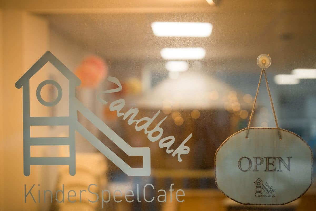 KinderSpeelCafe Zandbak