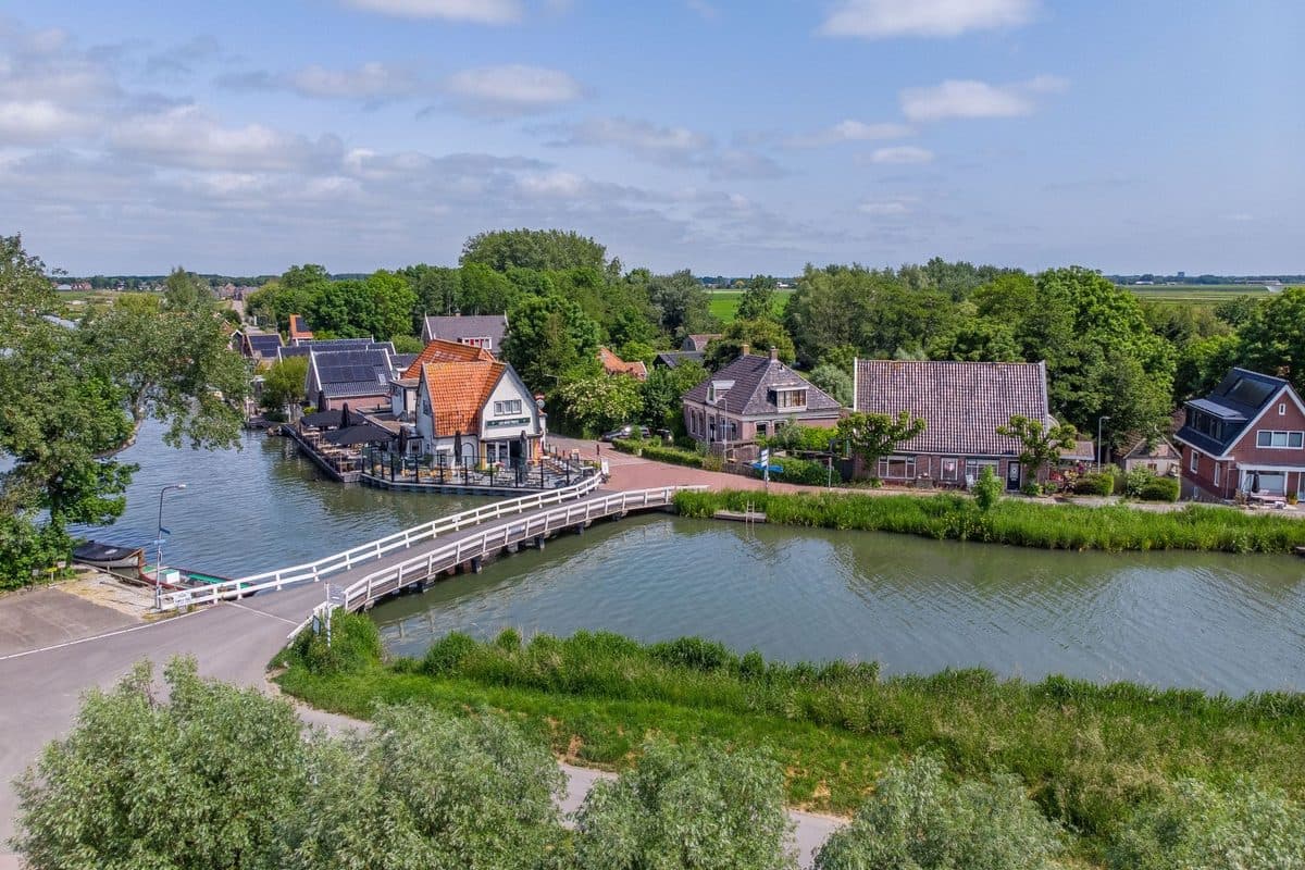 Eetcafe 'Les Deux Ponts'